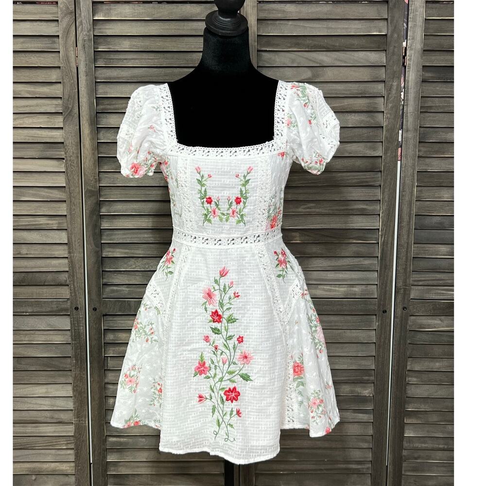Altar'd State Embroidered Cotton Mini Dress Puff Sleeve Romantic Small NWOT - Picture 3 of 11